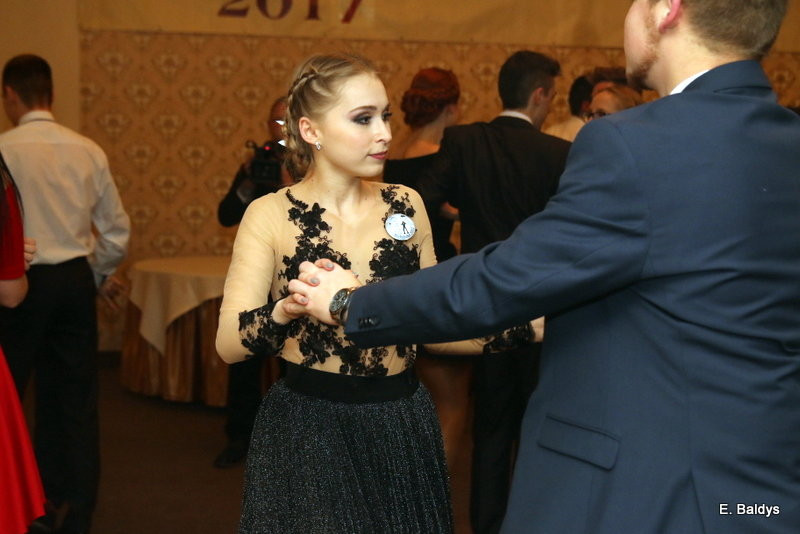 Studniówka ZST w Finezji (zdjęcia)