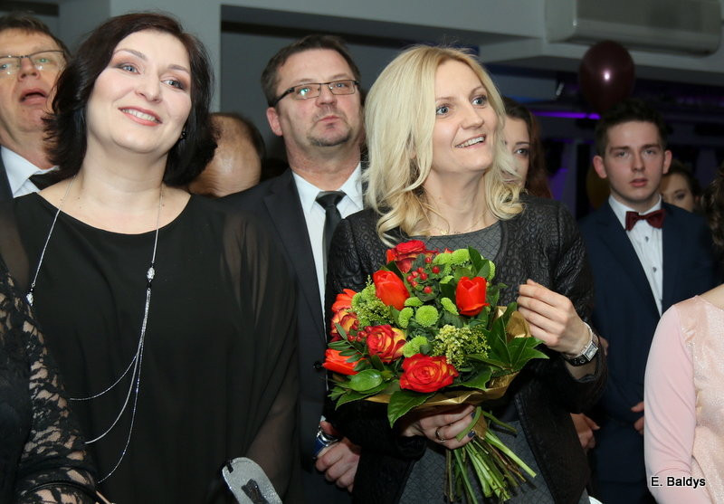 Studniówka w maskach. Tak się bawiło I LO (dużo zdjęć)