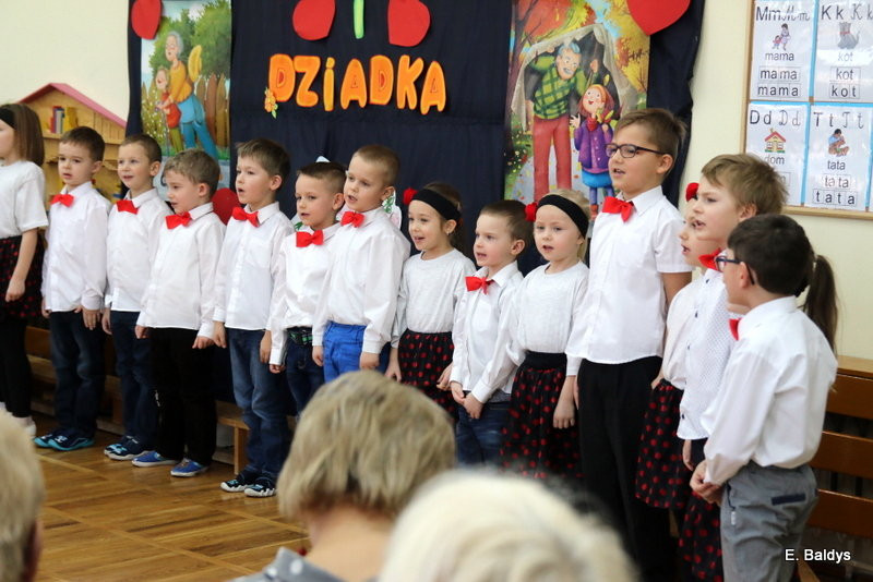 Smerfy dla babci i dziadka w PM 19 (zdjęcia)