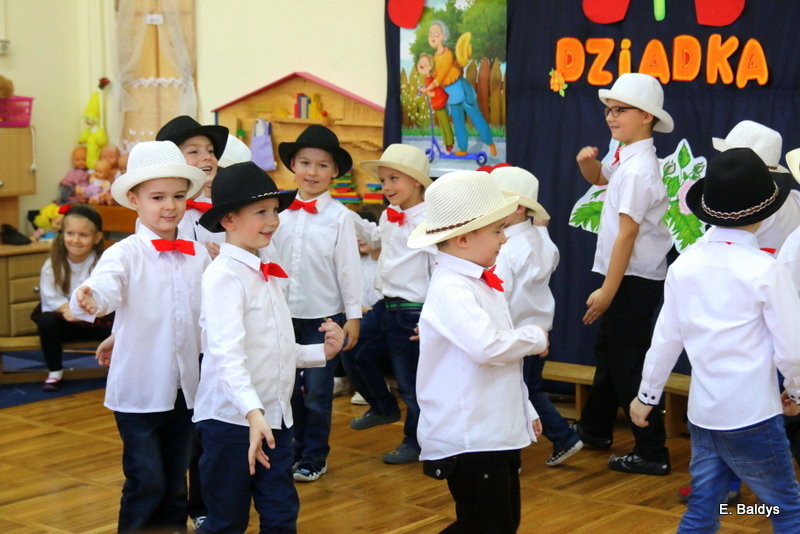 Smerfy dla babci i dziadka w PM 19 (zdjęcia)