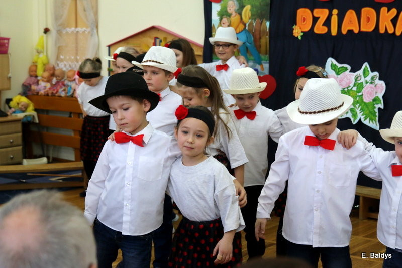 Smerfy dla babci i dziadka w PM 19 (zdjęcia)