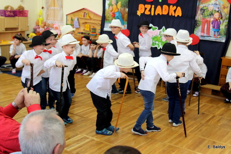 Smerfy dla babci i dziadka w PM 19 (zdjęcia)
