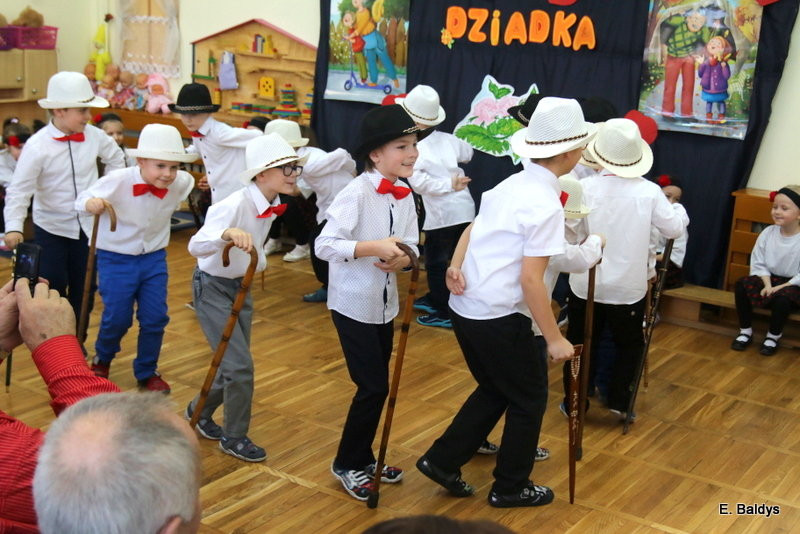 Smerfy dla babci i dziadka w PM 19 (zdjęcia)