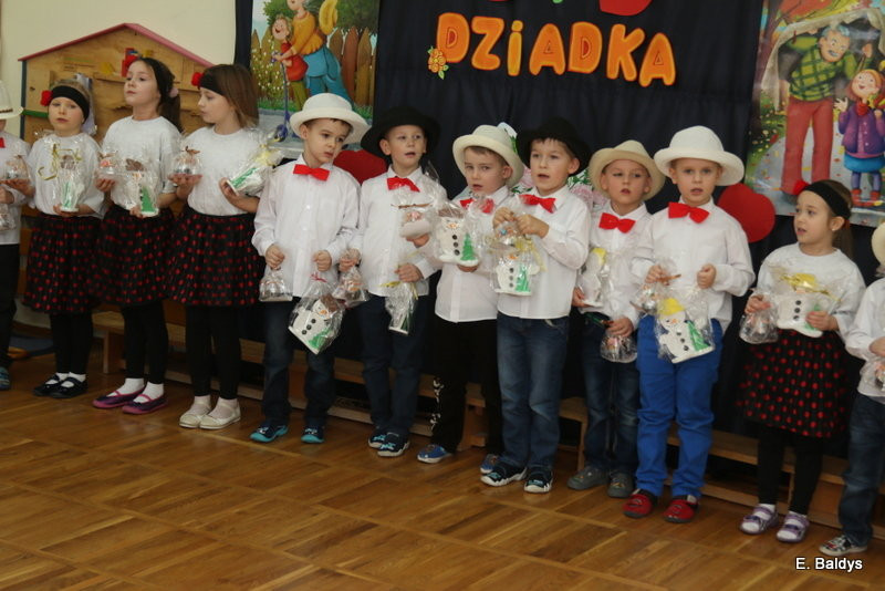 Smerfy dla babci i dziadka w PM 19 (zdjęcia)