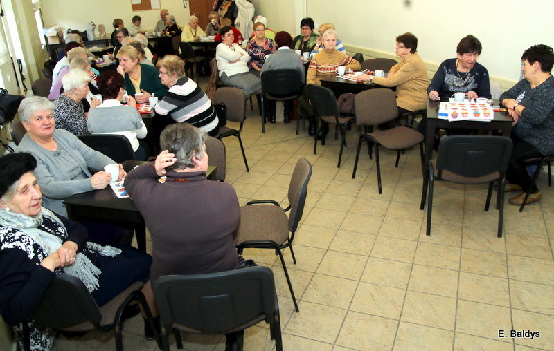 Zuchy odwiedziły Klub Seniora (zdjęcia)