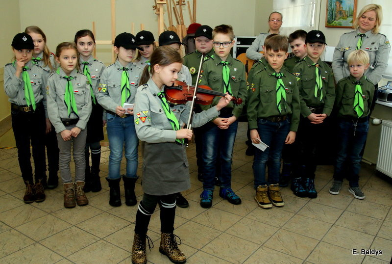 Zuchy odwiedziły Klub Seniora (zdjęcia)