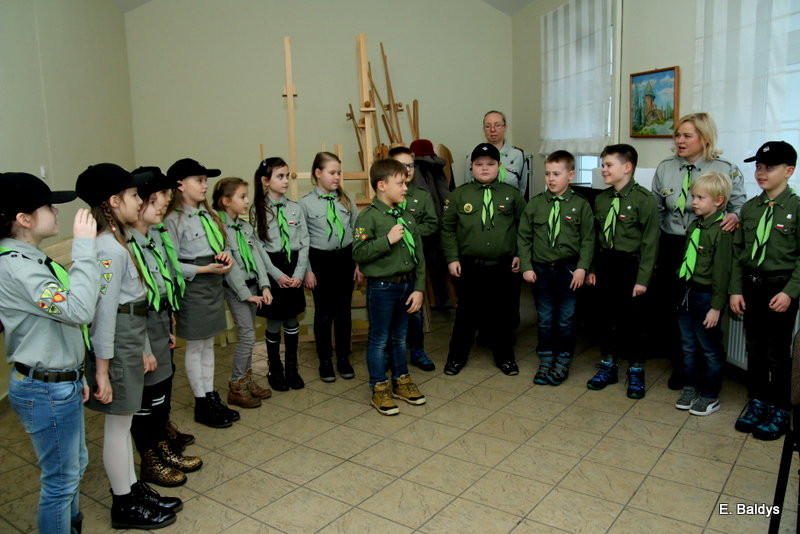 Zuchy odwiedziły Klub Seniora (zdjęcia)