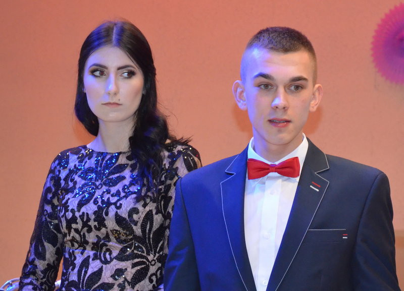 Maturzyści III LO tańczyli w Metalplaście (zdjęcia)