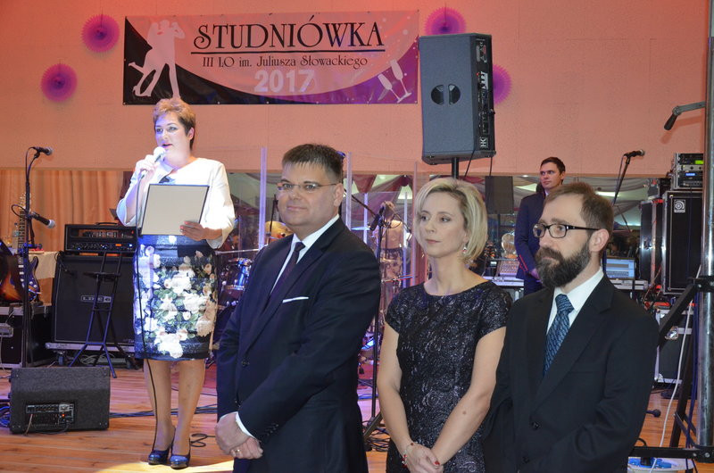 Maturzyści III LO tańczyli w Metalplaście (zdjęcia)