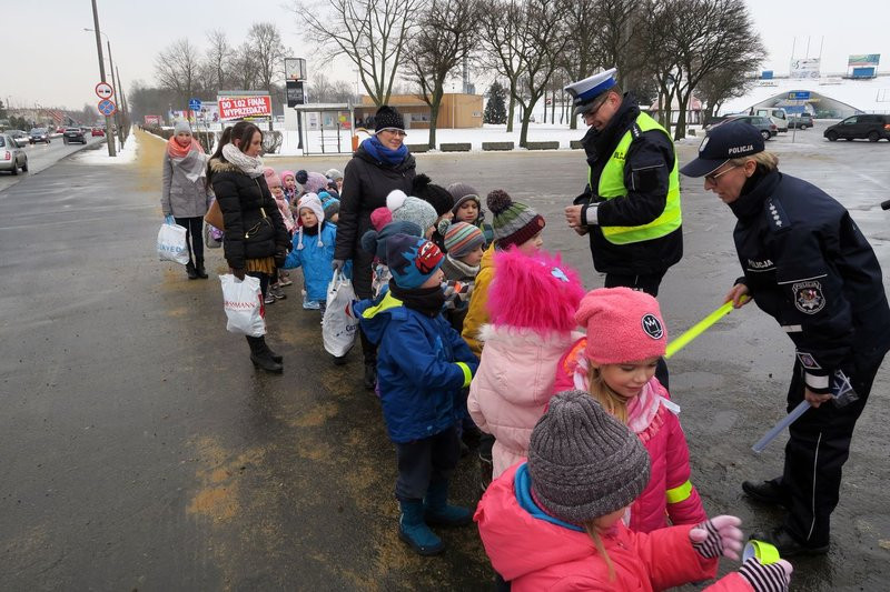 Policja rozdaje odblaski (dźwięk i zdjęcia)