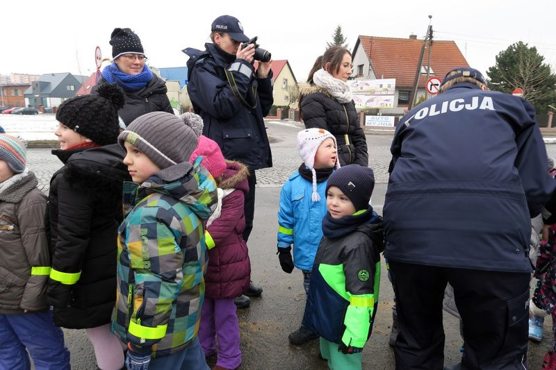 Policja rozdaje odblaski (dźwięk i zdjęcia)