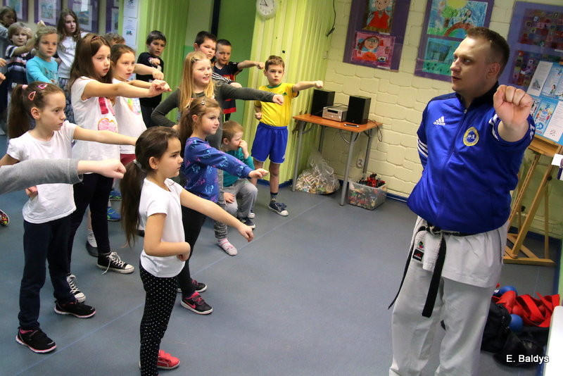 Na Piętrze ćwiczyli karate (zdjęcia)