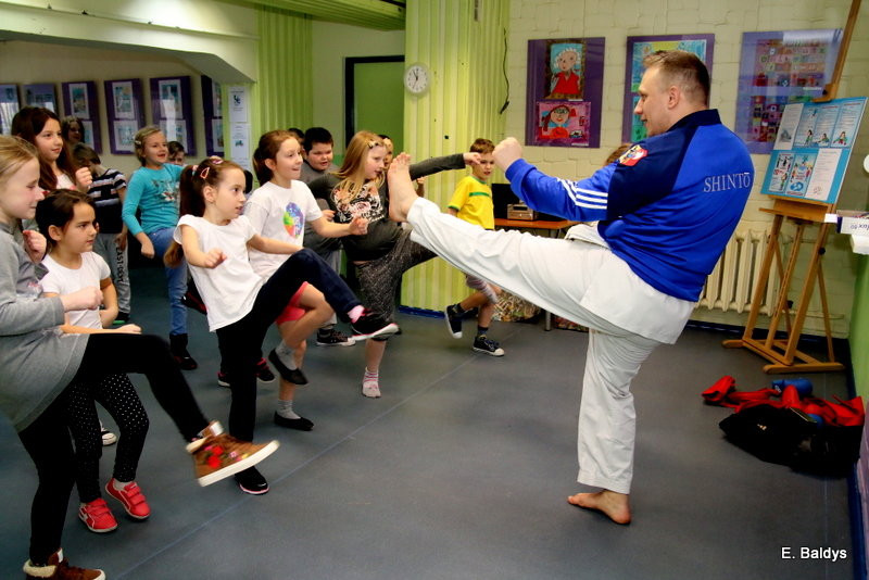 Na Piętrze ćwiczyli karate (zdjęcia)