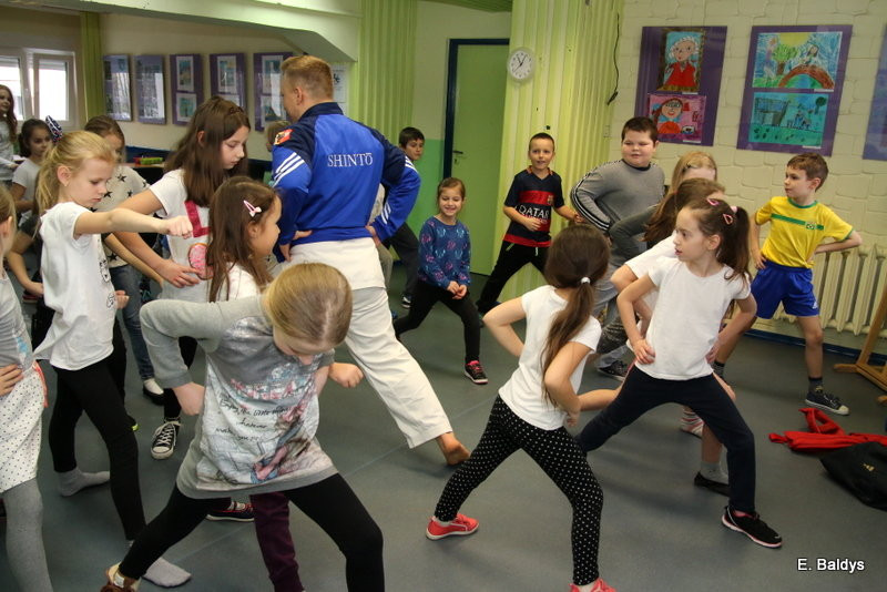 Na Piętrze ćwiczyli karate (zdjęcia)