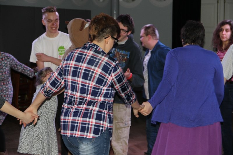 Wolontariusze tańcowali z podopiecznymi (zdjęcia)