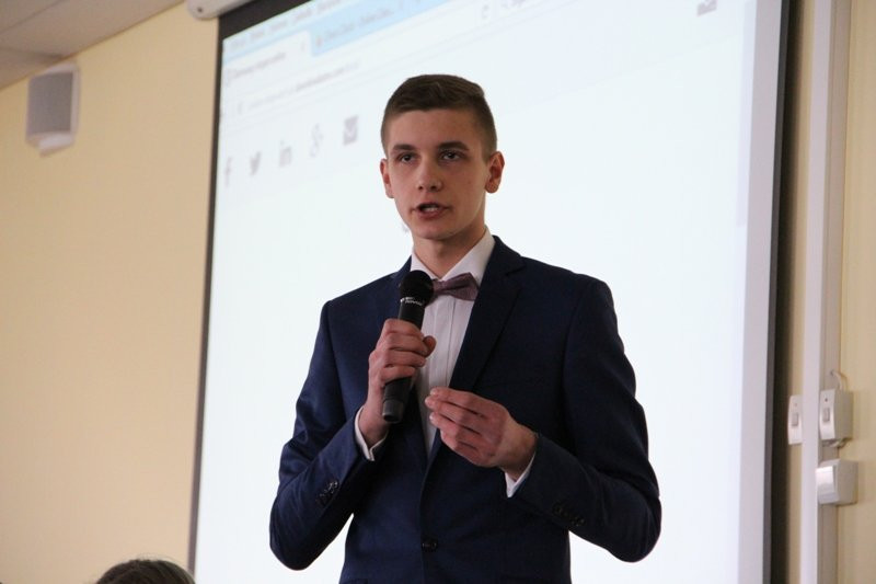 Uczniowie ZST triumfują w debatach (zdjęcia)