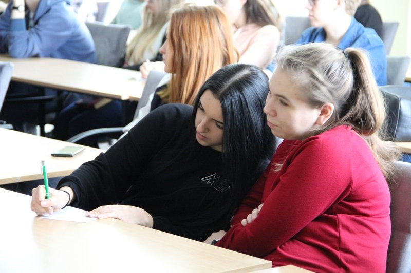 Uczniowie ZST triumfują w debatach (zdjęcia)