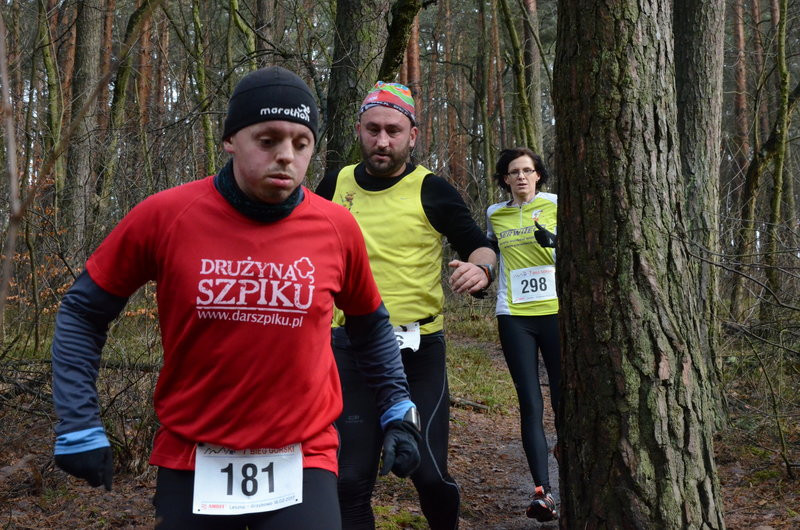 Rywalizacja na trudnej oblodzonej trasie (zdjęcia)