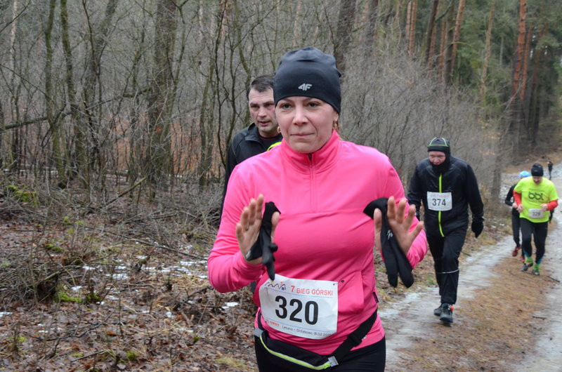 Rywalizacja na trudnej oblodzonej trasie (zdjęcia)