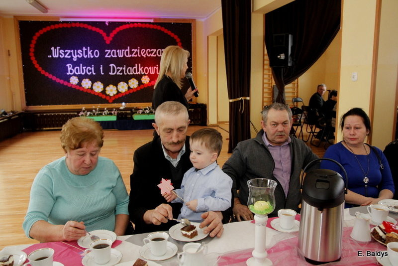 Pszczółki z Garzyna dla babci i dziadka (zdjęcia)