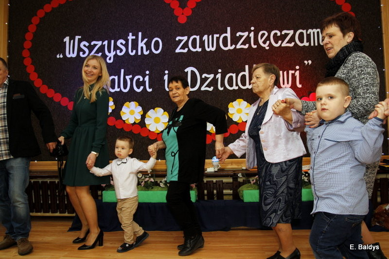 Pszczółki z Garzyna dla babci i dziadka (zdjęcia)