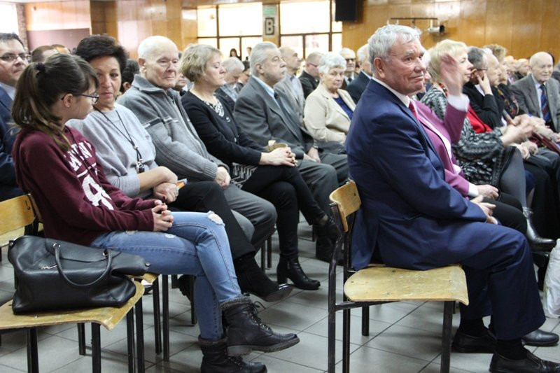 Pamięć o Sybirakach przetrwa w murach szkoły (zdjęcia)
