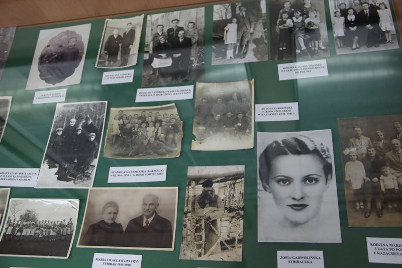 Pamięć o Sybirakach przetrwa w murach szkoły (zdjęcia)
