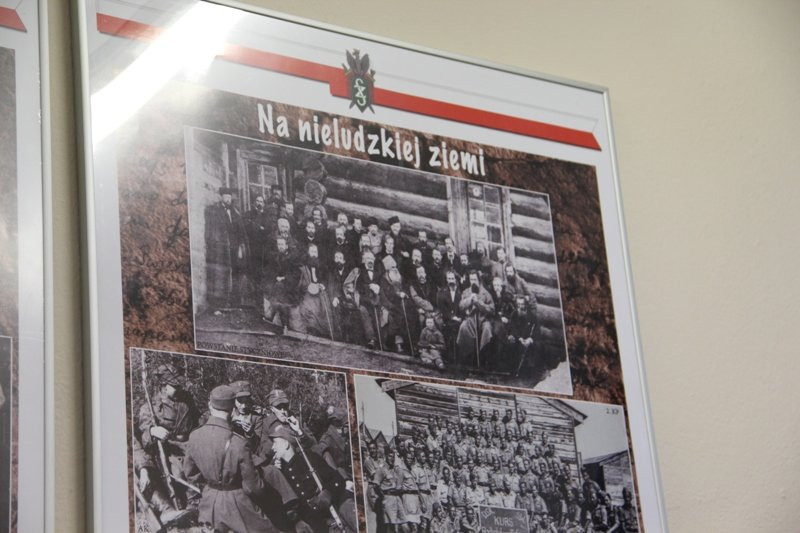 Pamięć o Sybirakach przetrwa w murach szkoły (zdjęcia)