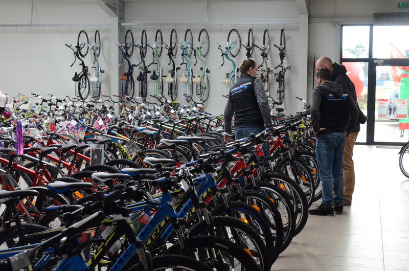 Tysiąc rowerów w nowym salonie (zdjęcia)