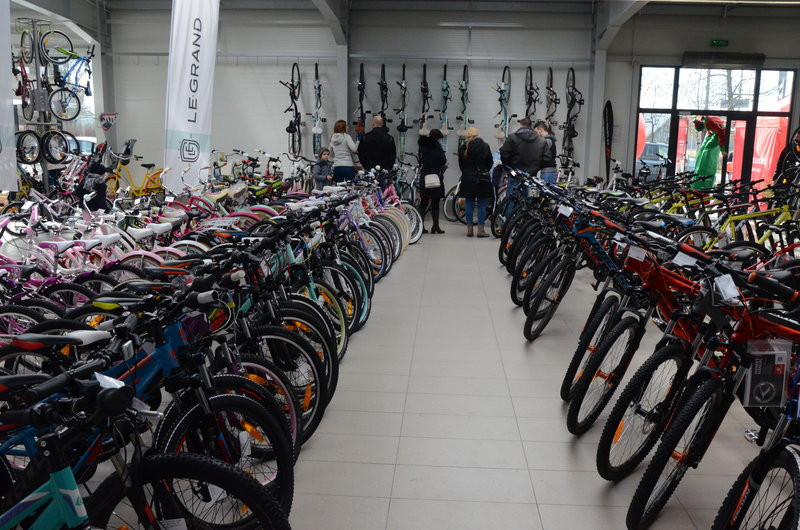 Tysiąc rowerów w nowym salonie (zdjęcia)
