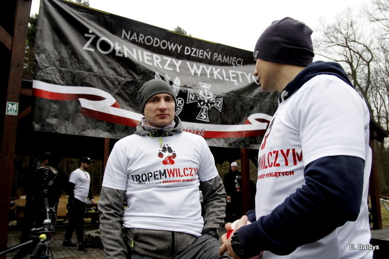 Biegli w lesie, wilczym tropem (dużo zdjęć)