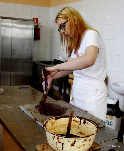 Słodkie warsztaty w ZSE w Lesznie (zdjęcia)