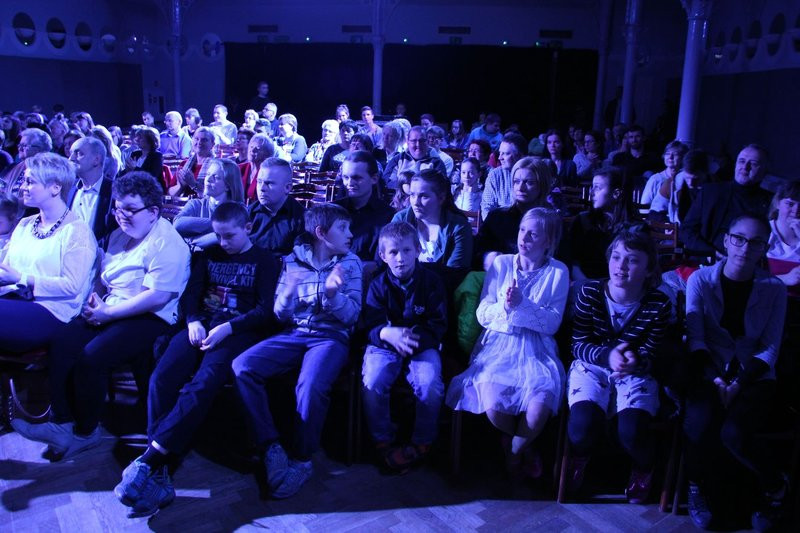 Muzyczne podróże w MOK-u (dźwięk i zdjęcia)