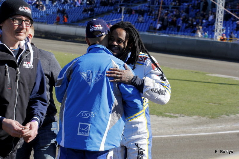 Kibice spragnieni żużla (zdjęcia)