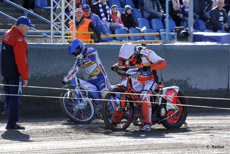 Kibice spragnieni żużla (zdjęcia)