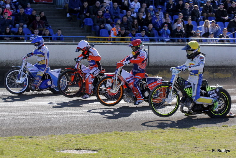 Kibice spragnieni żużla (zdjęcia)