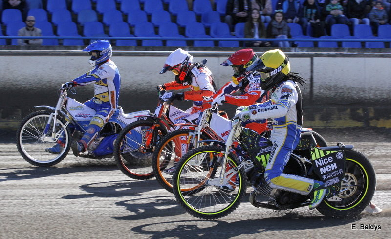 Kibice spragnieni żużla (zdjęcia)