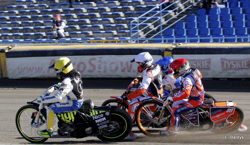 Kibice spragnieni żużla (zdjęcia)