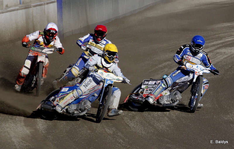 Kibice spragnieni żużla (zdjęcia)