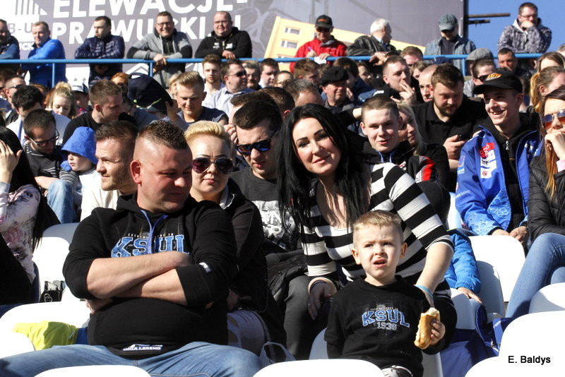 Kibice na sparingu z Grudziądzem (dużo zdjęć)