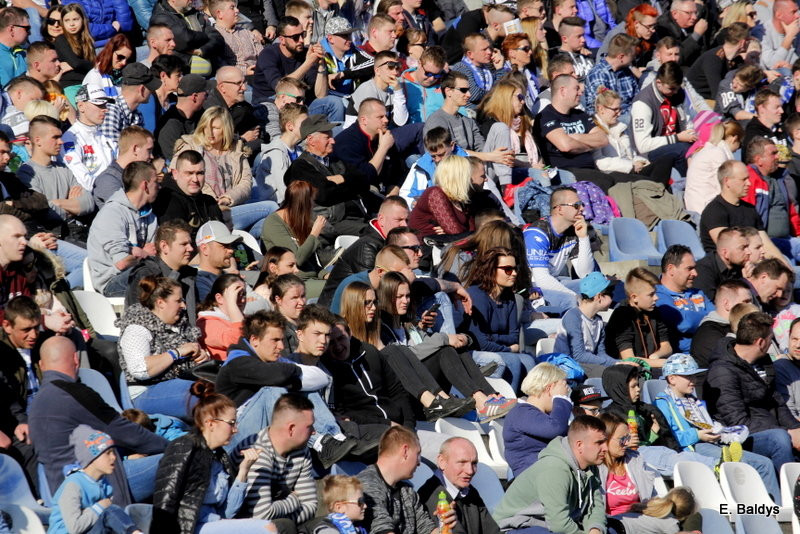 Kibice na sparingu z Grudziądzem (dużo zdjęć)