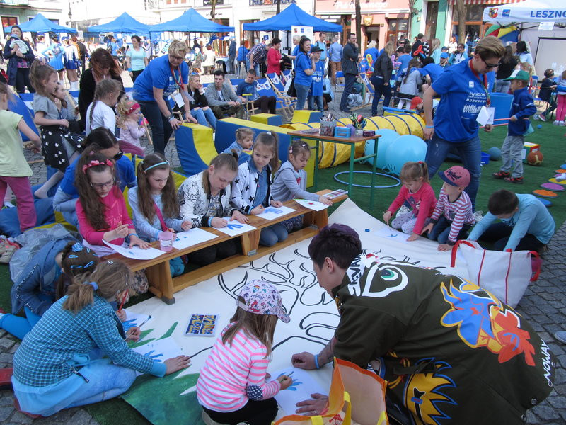 Niebieski dzień dla autyzmu (zdjęcia)