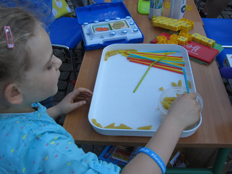 Niebieski dzień dla autyzmu (zdjęcia)