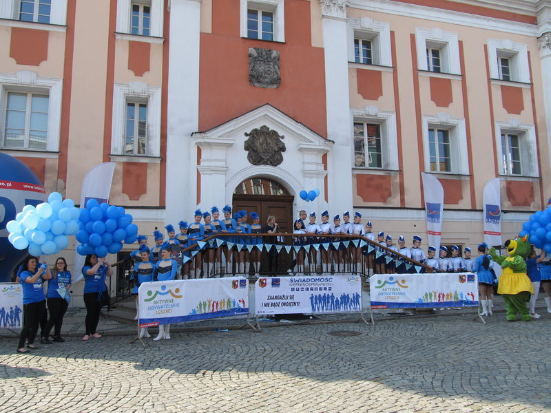 Niebieski dzień dla autyzmu (zdjęcia)