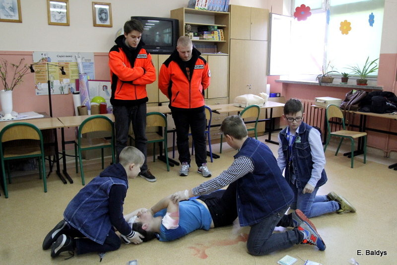 Ratujemy i uczymy ratować (zdjęcia)