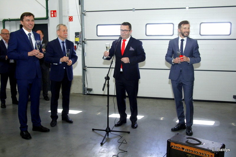 Nowa fabryka otwarta (zdjęcia)