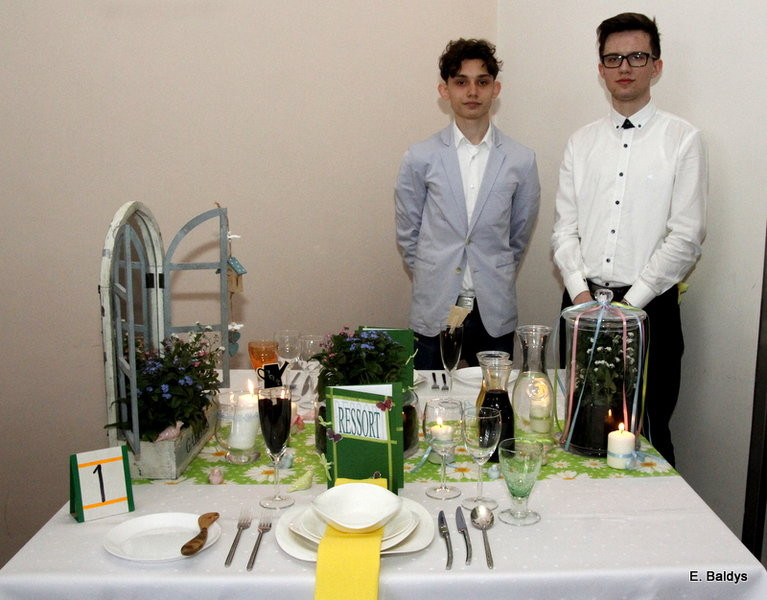 Jak piękne nakryć stół (zdjęcia)