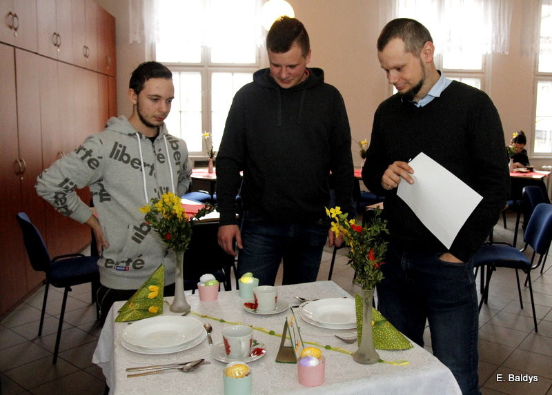 Jak piękne nakryć stół (zdjęcia)
