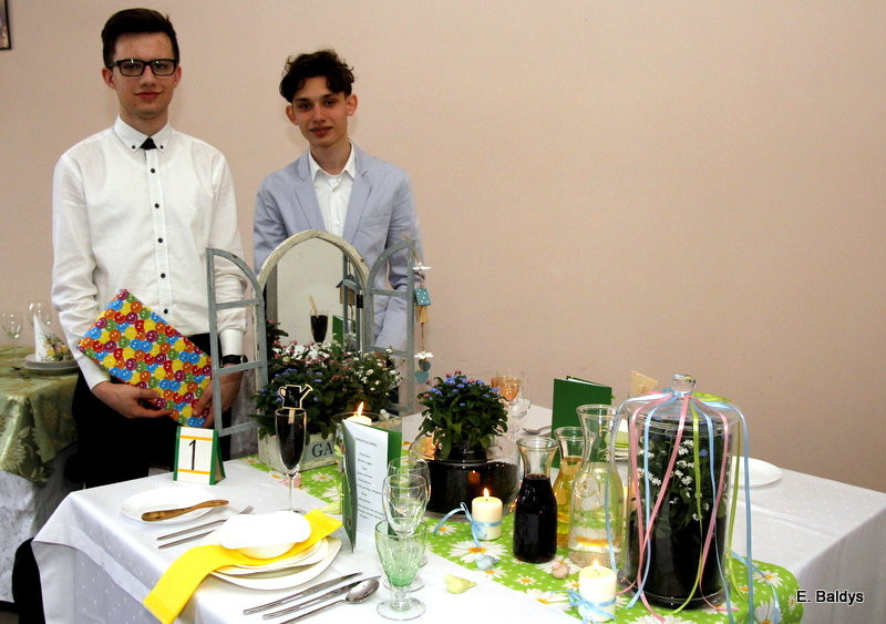 Jak piękne nakryć stół (zdjęcia)