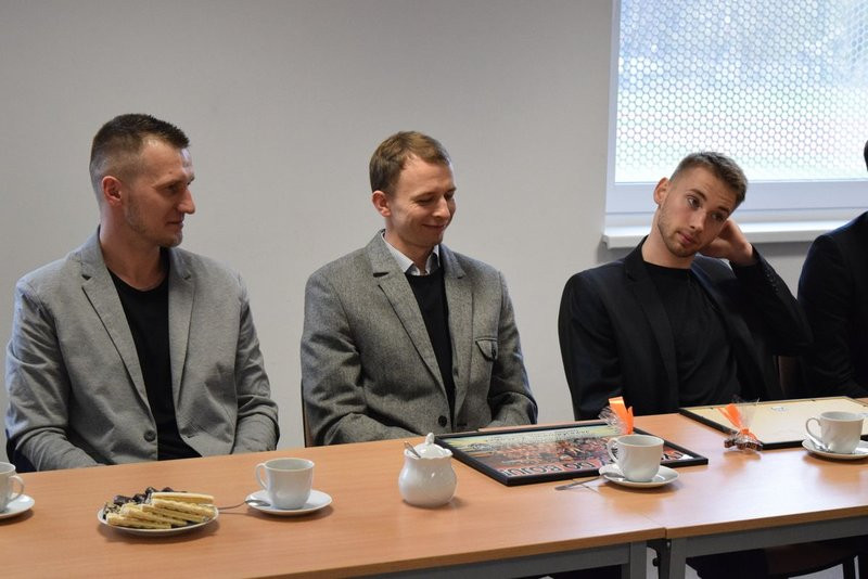 Gratulacje dla siatkarzy (zdjęcia)